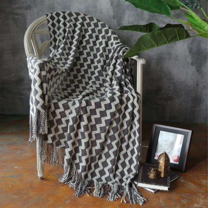 Geometric Knitted Throw, 120x230cm