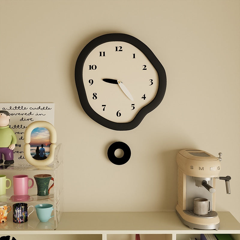 Irregular_Art_Wall_Clock Black and Beige 30 cm
